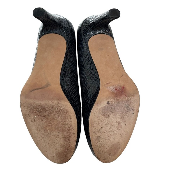 Stuart Weitzman Open Toe Black Patent Leather Snakeskin Print Heels. Sz 8.5. EUC - Picture 12 of 13